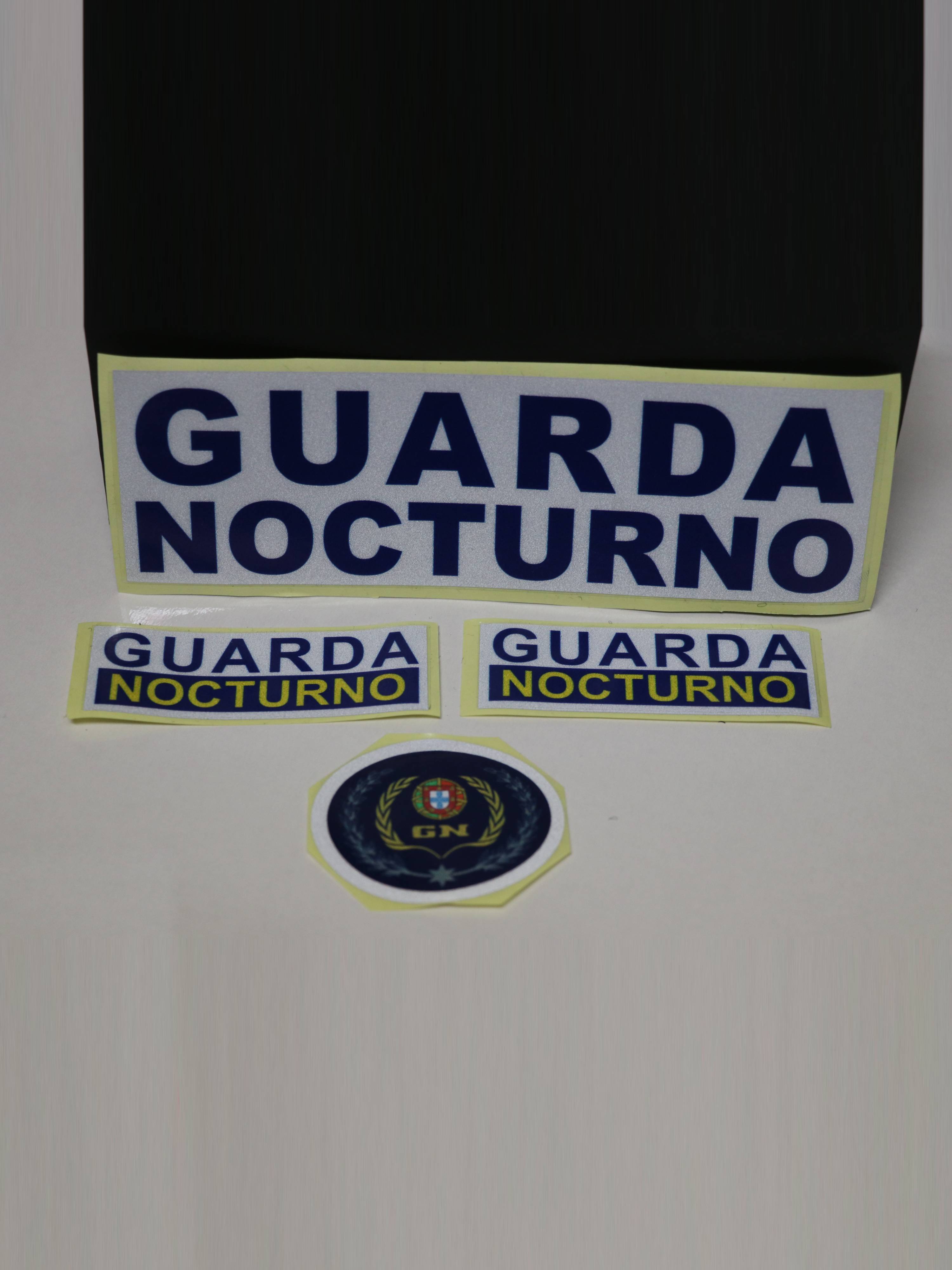 Conjunto de legendas com emblema para capacetes