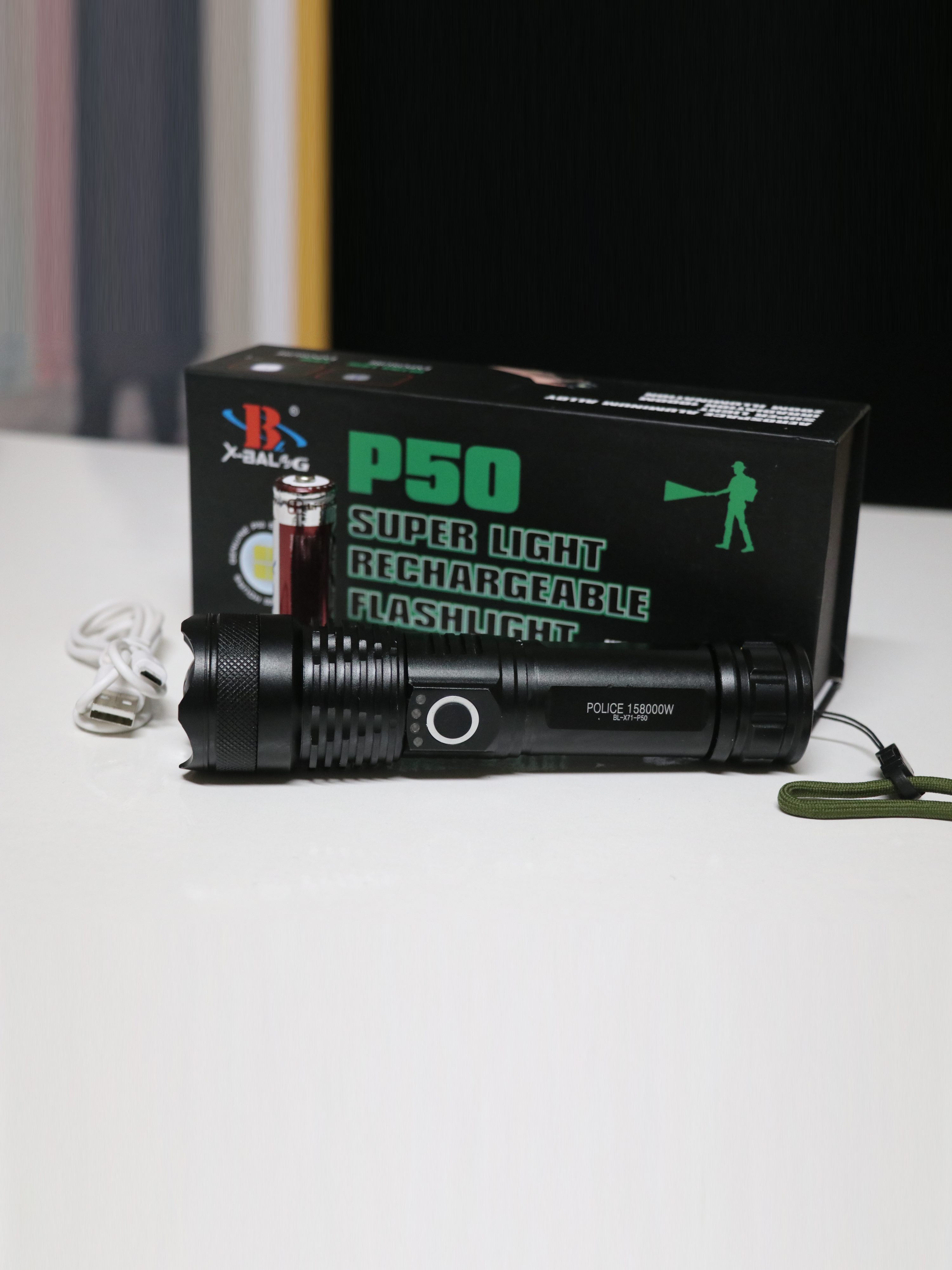 Lanterna de modelo P50